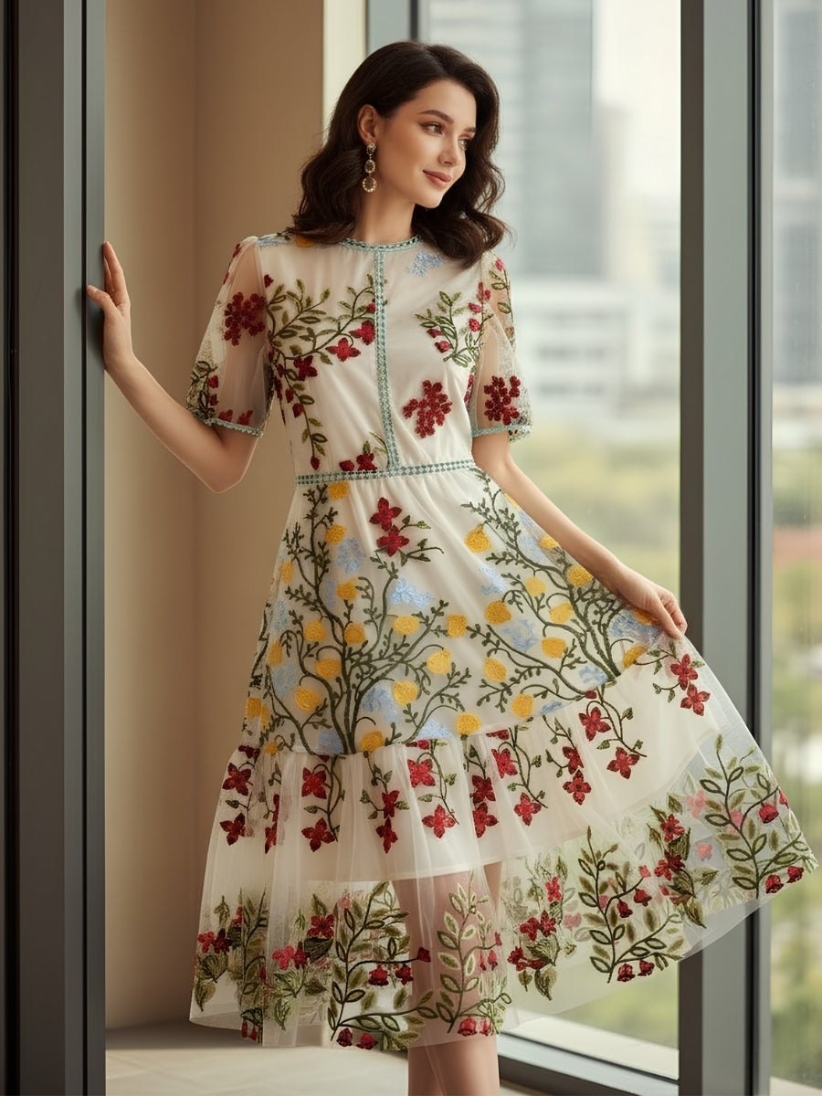 Vestido bordado de malla – Almendra