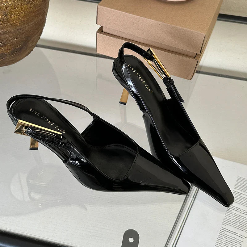Tacones Élégance con Correa Trasera