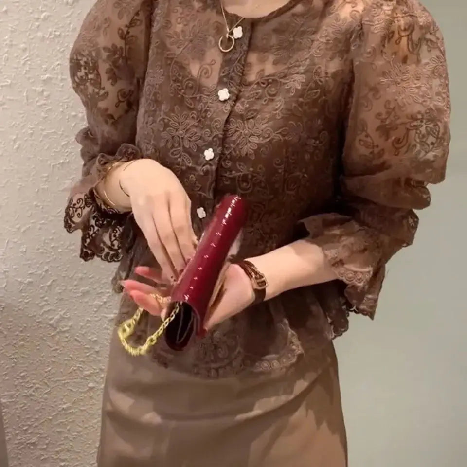 Blusa de encaje café – Elira